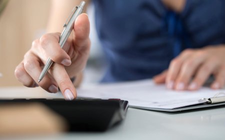 Reducción del Gasto Público: Un Plan Necesario pero Polémico