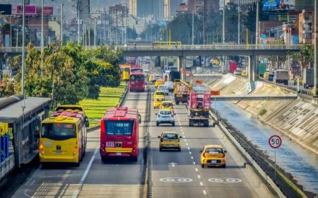 Aumento de Tarifas de Taxi y Modificaciones en el Pico y Placa en Bogotá: Implicaciones para la Movilidad Urbana