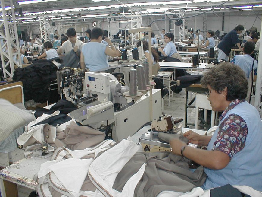 La reactivación de la industria textil en Colombia: Estrategias para revitalizar el sector y mejorar la competitividad