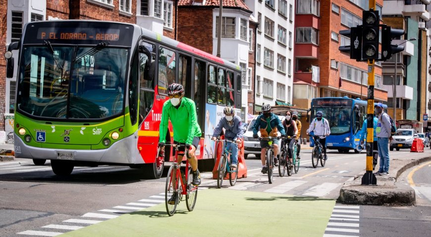 Desafíos del sistema de transporte en Colombia: Soluciones para la movilidad sostenible y la infraestructura vial