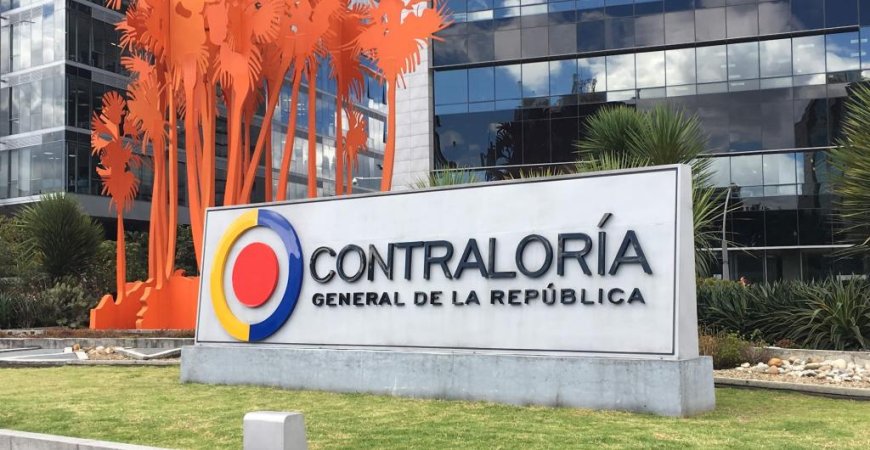 Plataforma de la Contraloría colapsa en el último día de inscripciones