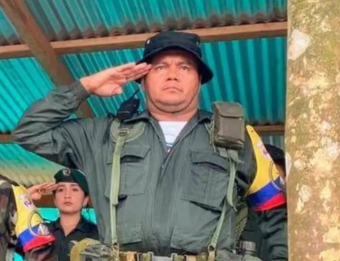 Disidencias de alias Calarcá imponen terror con panfletos en el Meta: obligan a comerciantes a asistir a reuniones clandestinas